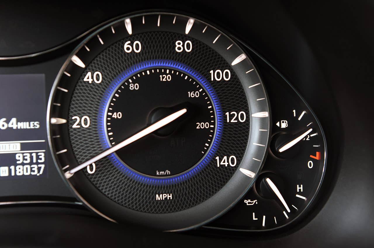 2012 Infiniti QX56 speedometer