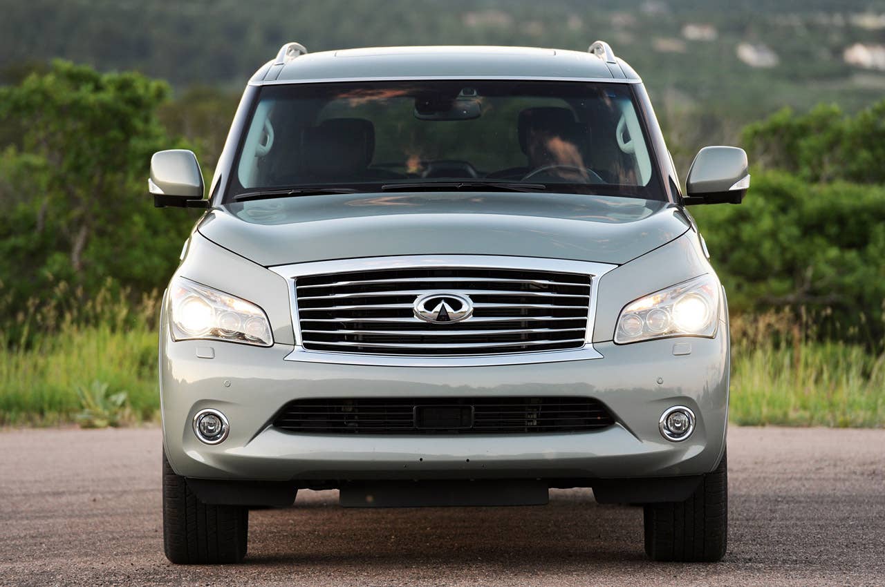 2012 Infiniti QX56 front view