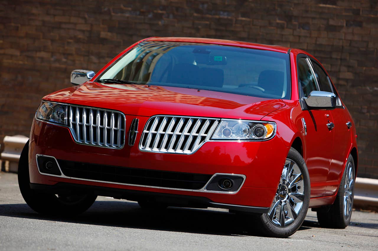 2011 Lincoln MKX Hybrid front 3/4