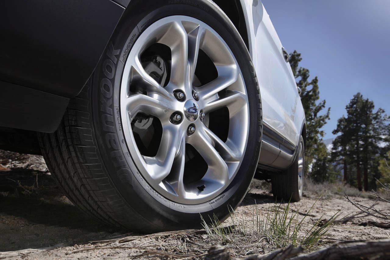 2011 Ford Explorer: Explorer Limited series models come standard with 20-inch painted aluminum wheels. (07/26/2010)