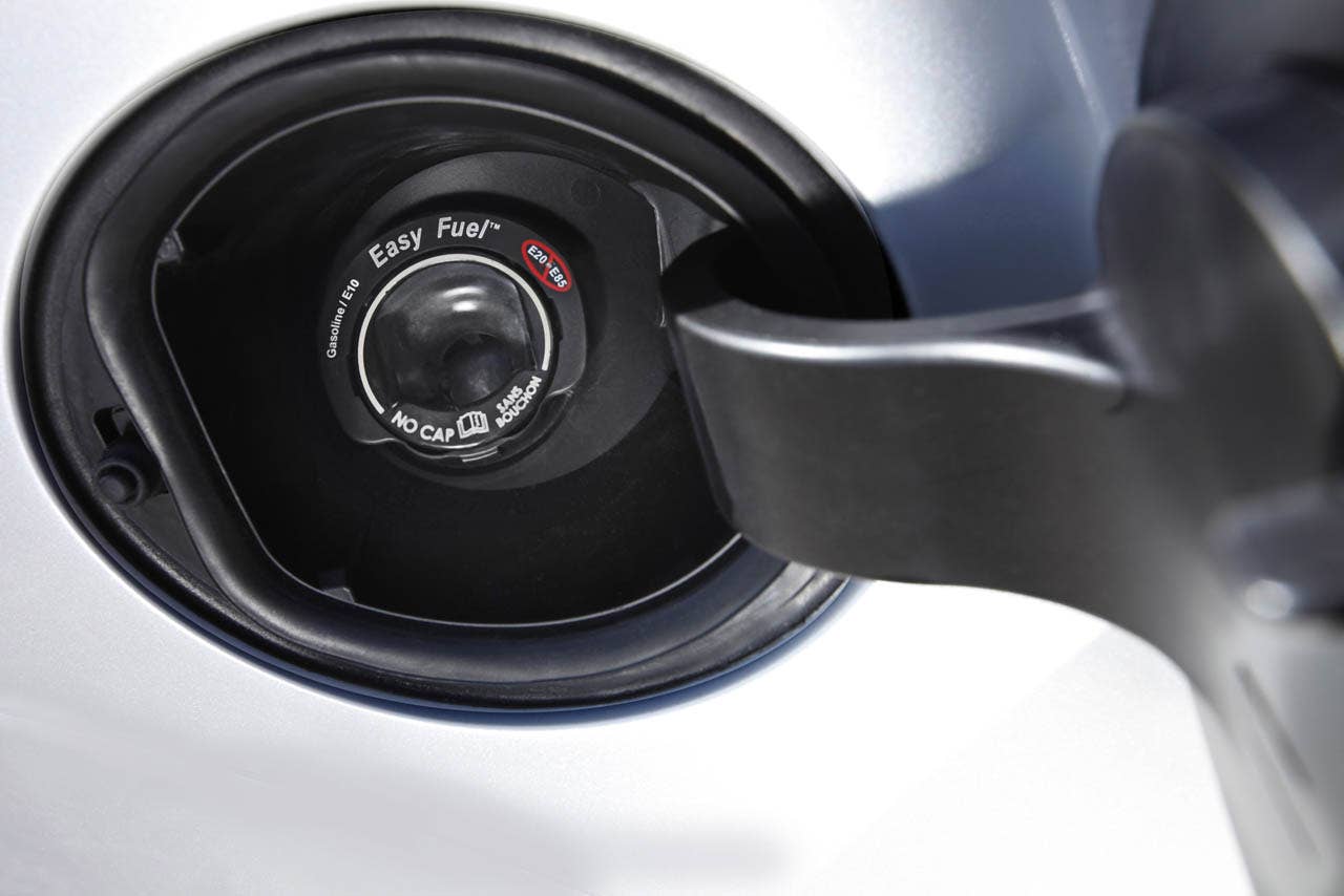 2011 Ford Explorer: Explorer offers the Ford exclusive Easy Fuel capless fuel filler system. No more lost caps! (07/26/2010)