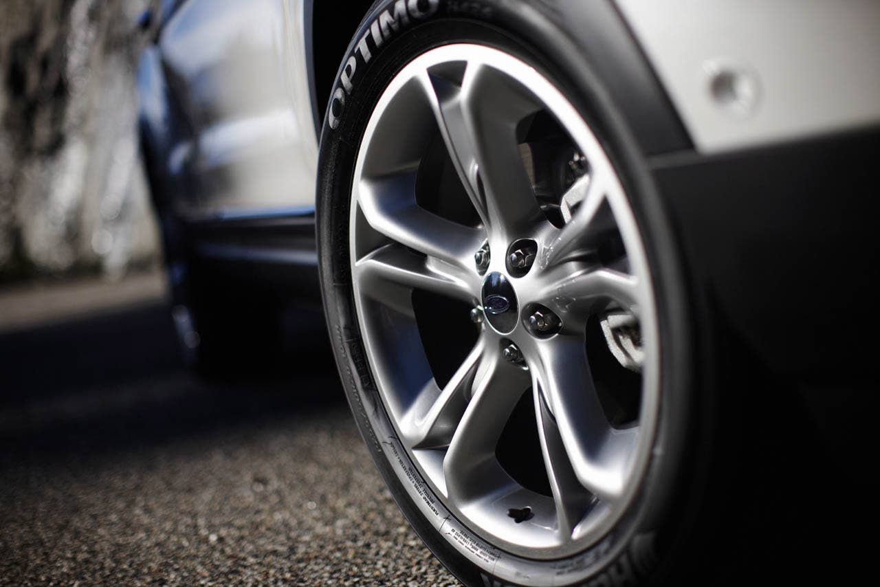 2011 Ford Explorer: Explorer Limited models feature standard 20-inch painted aluminum wheels. (07/26/2010)