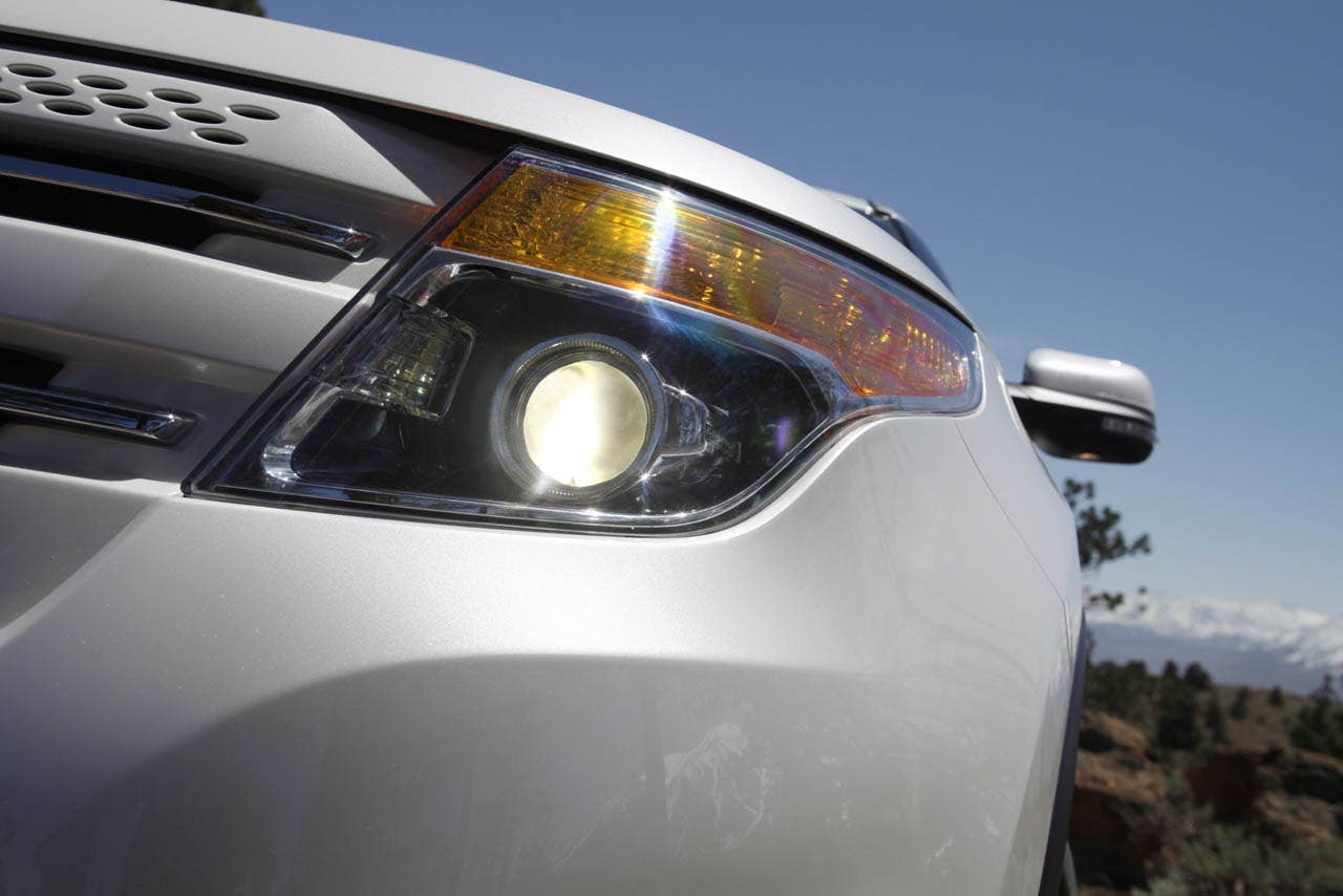 2011 Ford Explorer: All Explorer models feature bi-functional projector beam halogen headlamps. (07/26/2010)