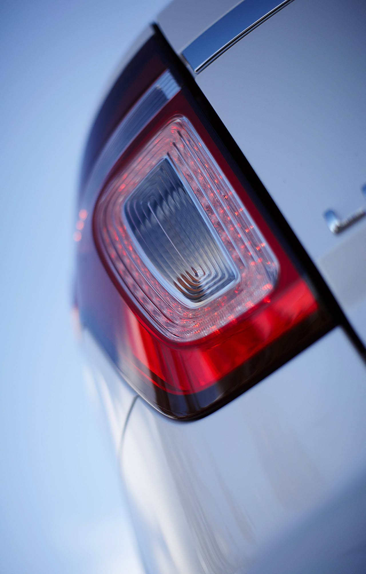 2011 Ford Explorer: Assembled with world-class craftsmanship, the Explorer features tight margin gaps. (07/26/2010)