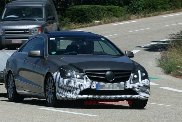 2013 Mercedes-Benz E-Class Coupe front