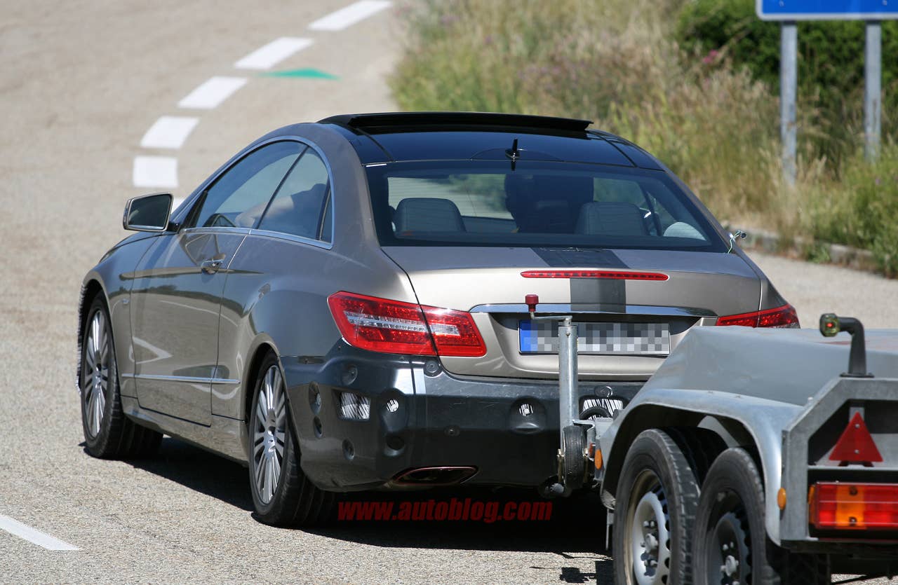 2013 Mercedes-Benz E-Class Coupe rear
