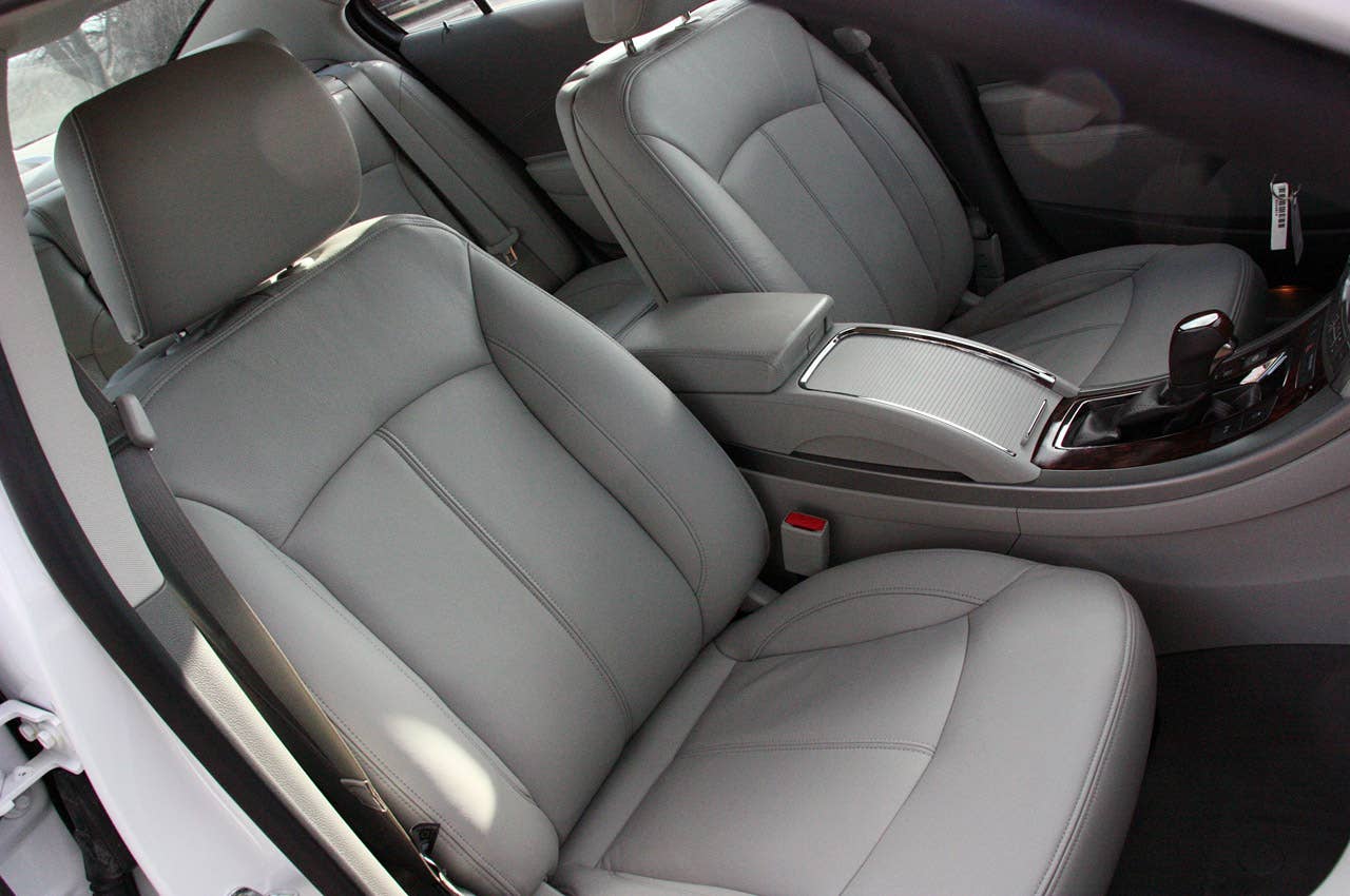 2012 Buick LaCrosse eAssist front seats