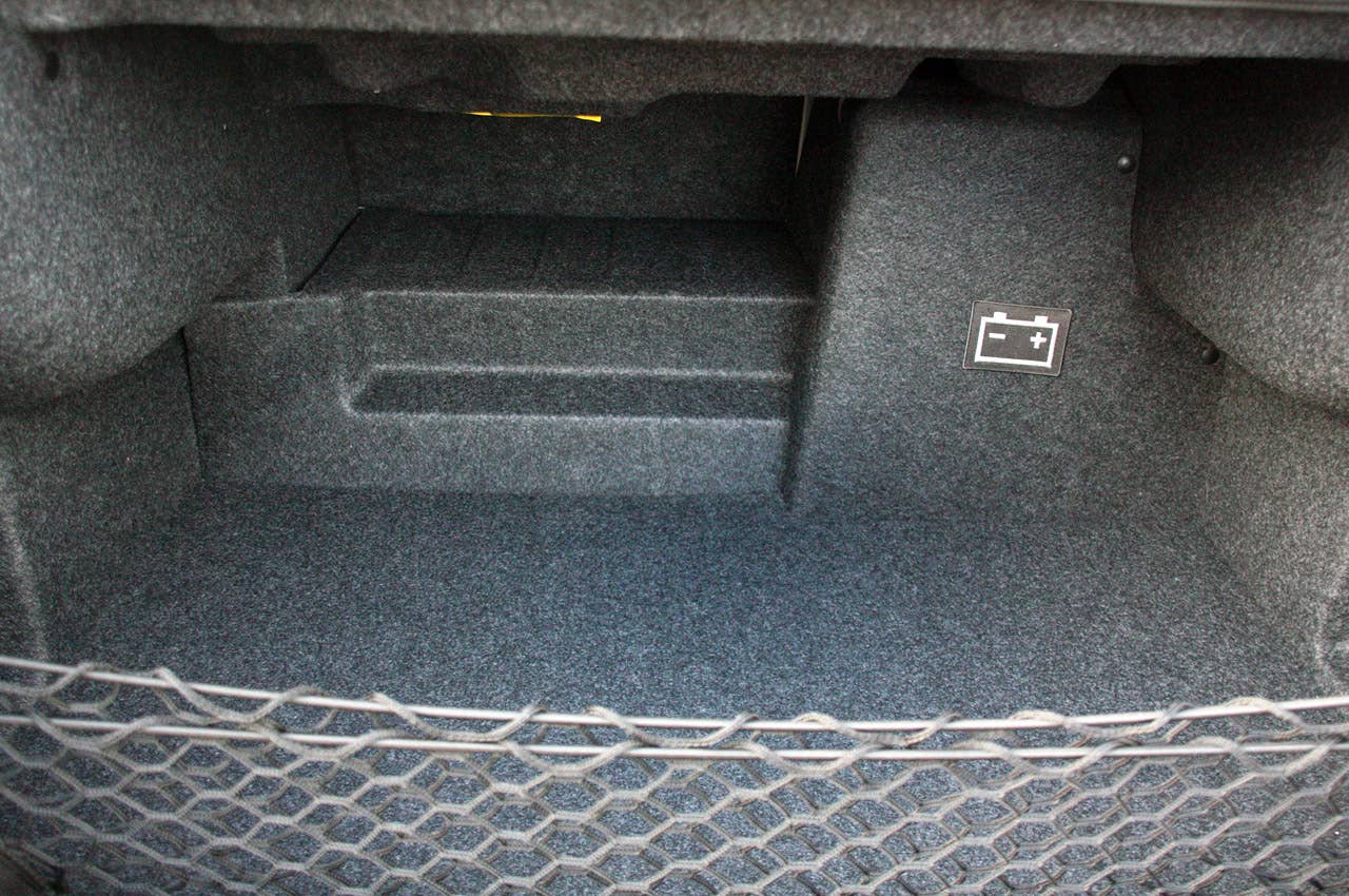 2012 Buick LaCrosse eAssist trunk