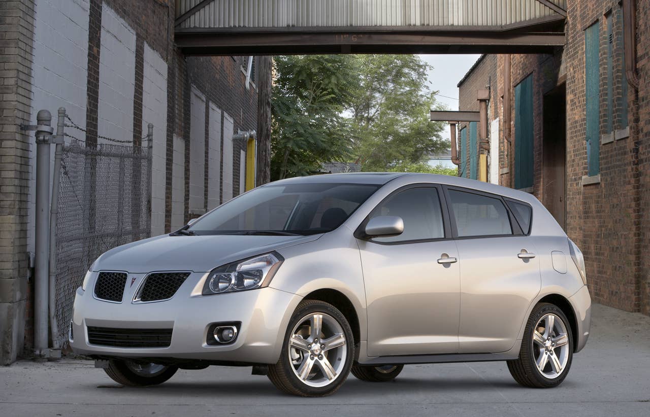 2010 Pontiac Vibe.  X10PN_VB008  (United States)