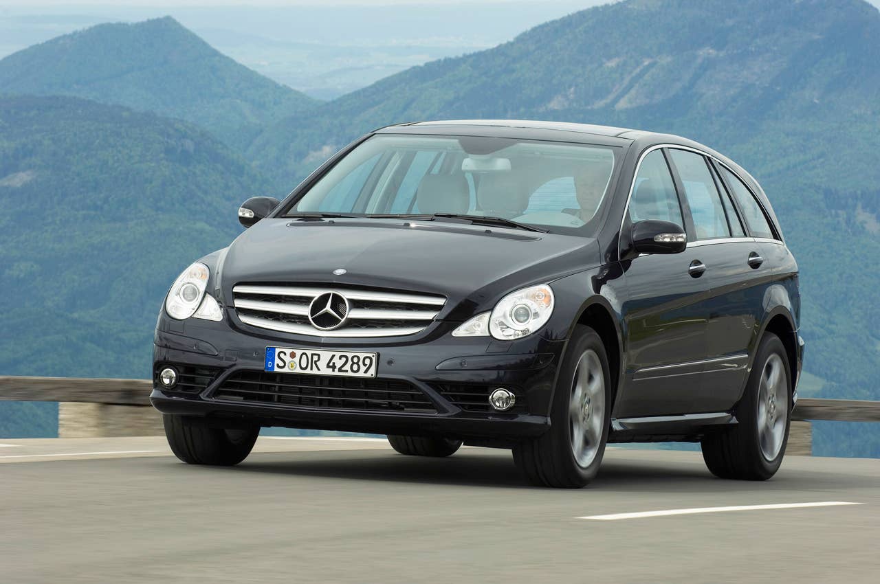 Mercedes-Benz reveals updated R-Class with more features - Autoblog