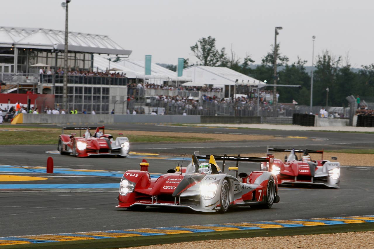 24h Rennen - Le Mans 2010 Allan McNish(GB) Audi R15 TDI #7 (Audi Sport Team Joest)