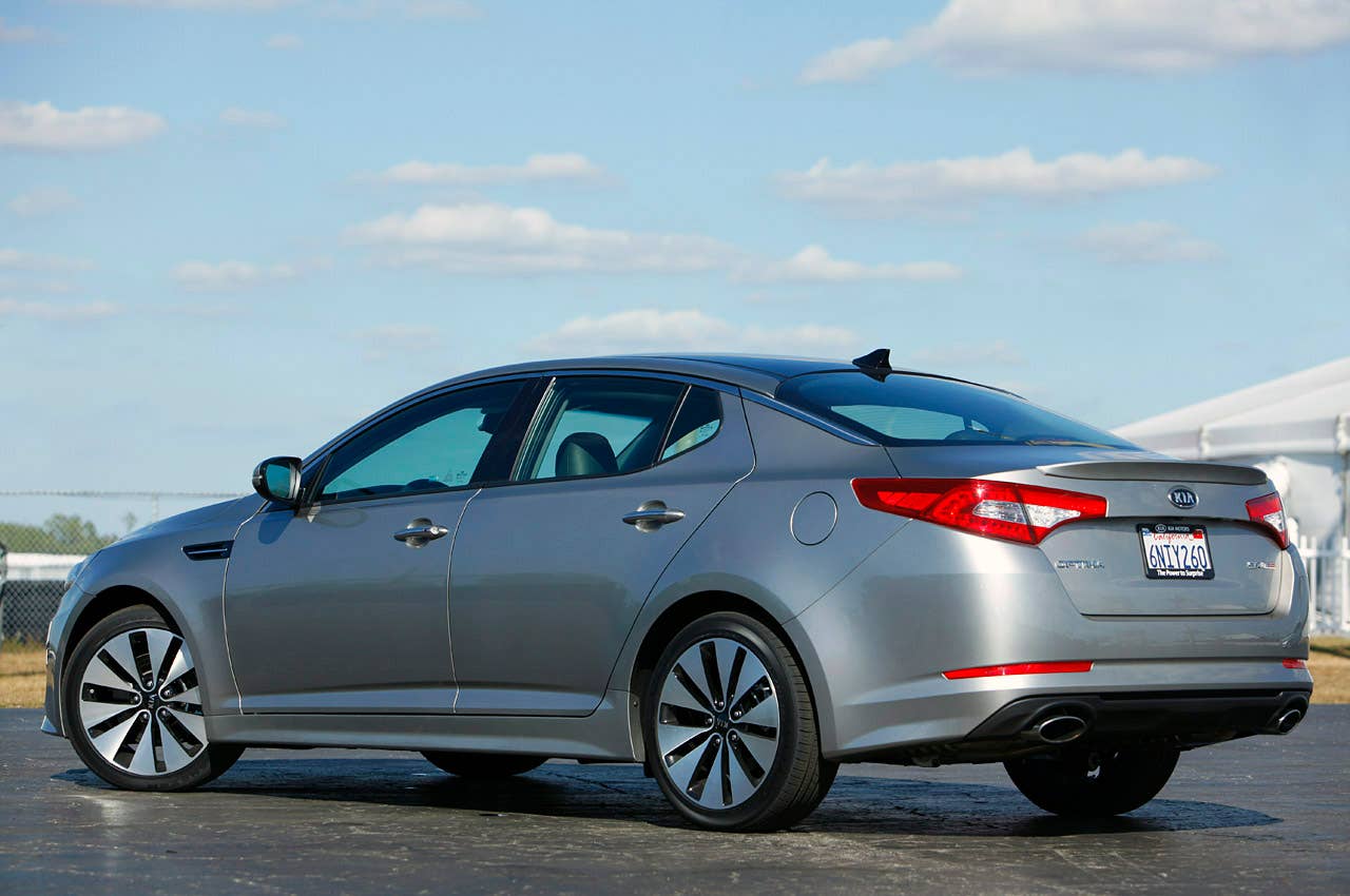 2011 Kia Optima 2.0T rear 3/4 view