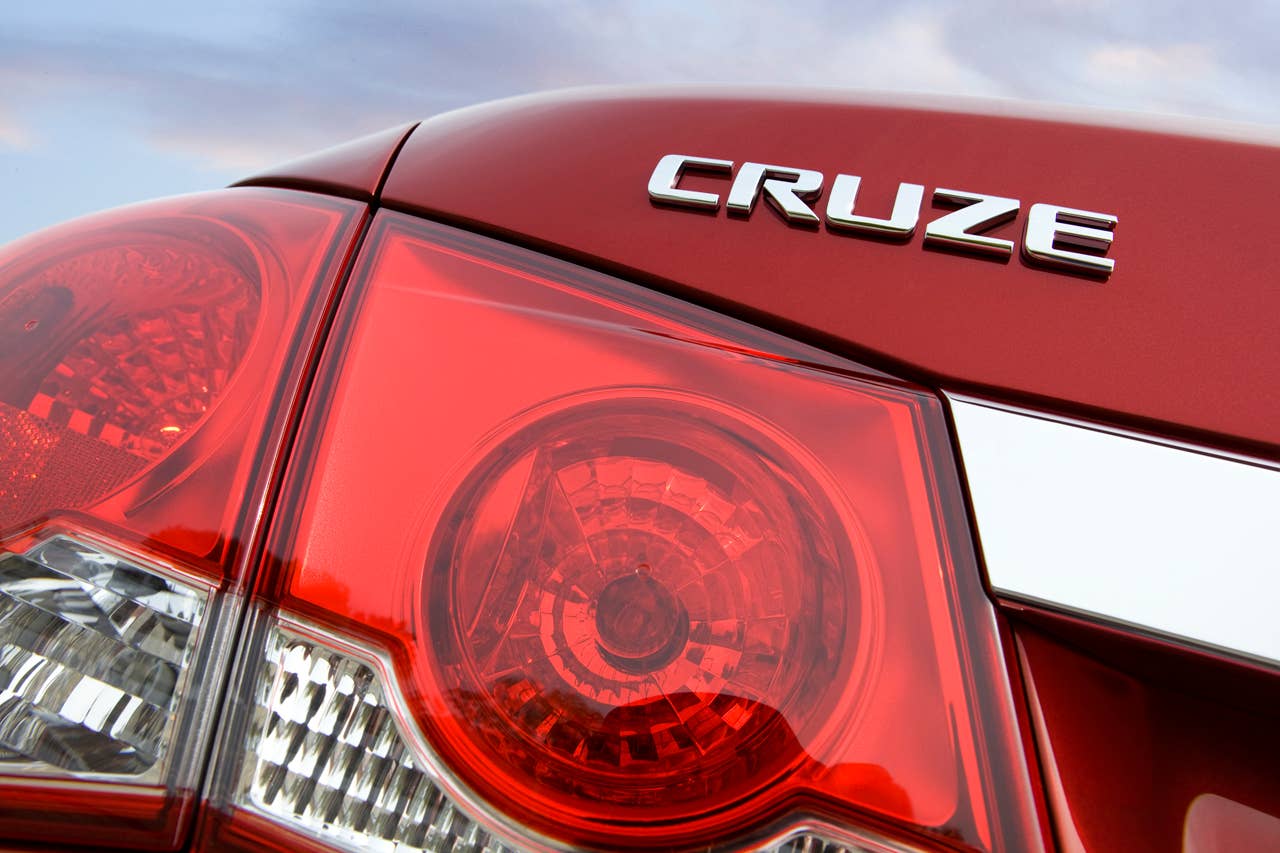 2011 Chevrolet Cruze. X11CH_CZ012