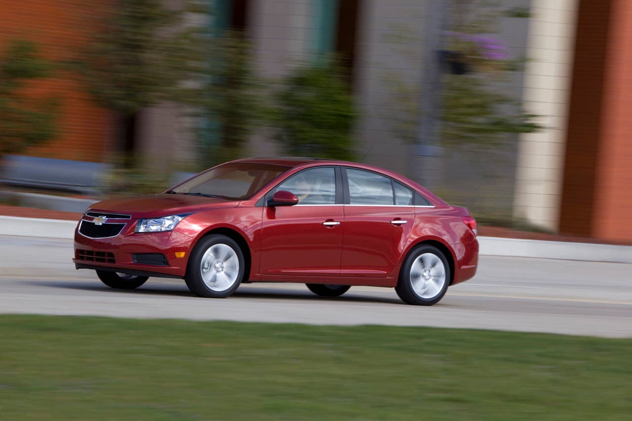 2011 Chevrolet Cruze. X11CH_CZ008