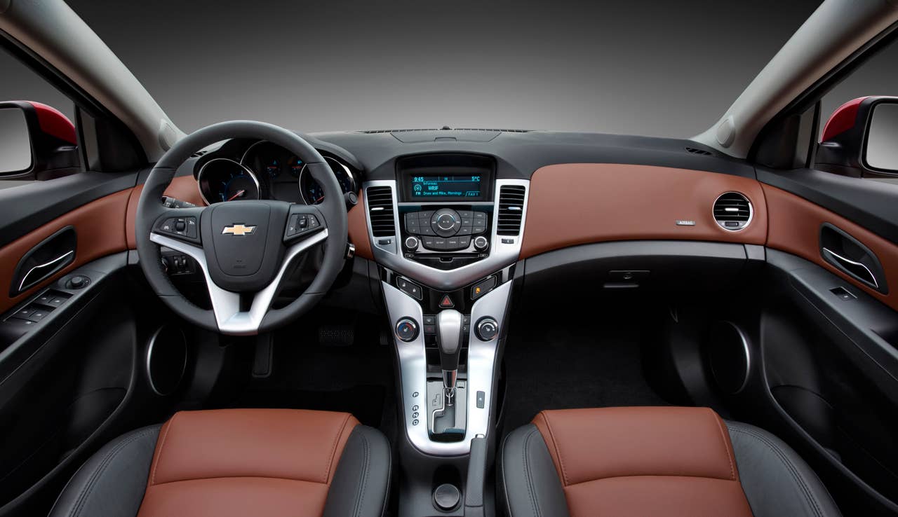 2011 Chevrolet Cruze. X11CH_CZ023