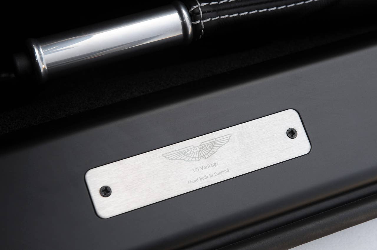 2013 Aston Martin V8 Vantage Roadster sill plate