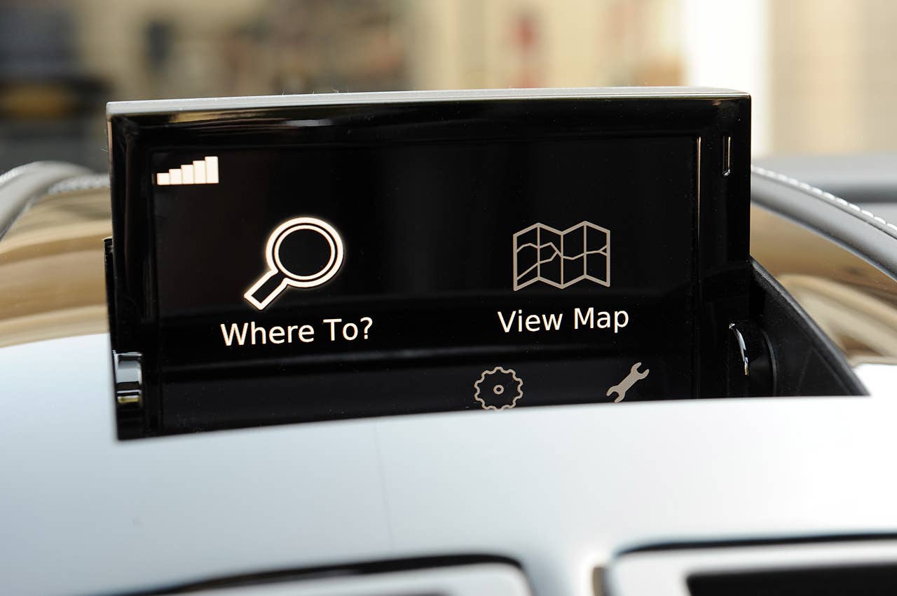 2013 Aston Martin V8 Vantage Roadster navigation system