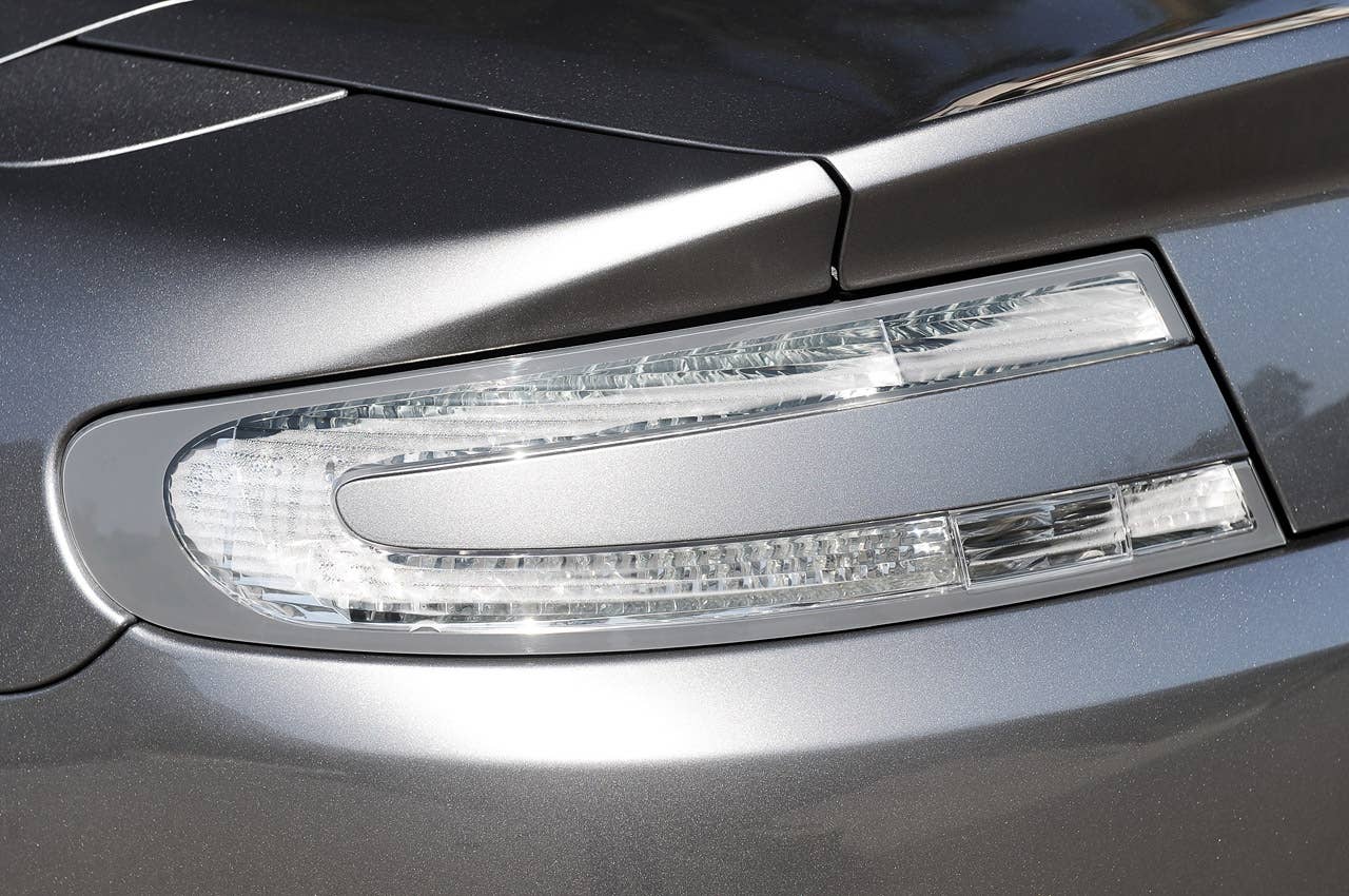 2013 Aston Martin V8 Vantage Roadster taillight
