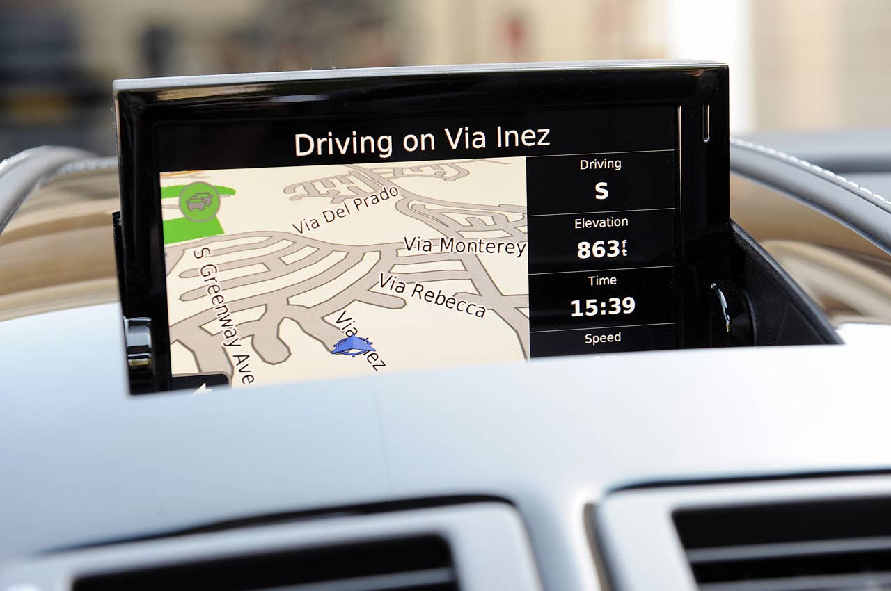 2013 Aston Martin V8 Vantage Roadster navigation system