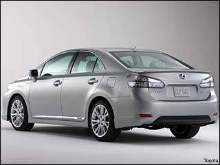 On the 20th anniversary of the unveiling of the original Lexus LS400 in Detroit, Toyota's premium brand debuted the world's first dedicated luxury hybrid.Read more about the Lexus HS 250h at Autoblog.