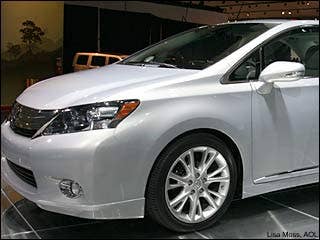 On the 20th anniversary of the unveiling of the original Lexus LS400 in Detroit, Toyota's premium brand debuted the world's first dedicated luxury hybrid.Read more about the Lexus HS 250h at Autoblog.