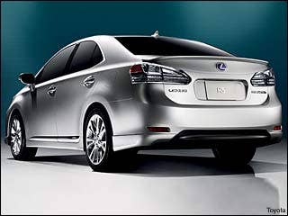 On the 20th anniversary of the unveiling of the original Lexus LS400 in Detroit, Toyota's premium brand debuted the world's first dedicated luxury hybrid.Read more about the Lexus HS 250h at Autoblog.