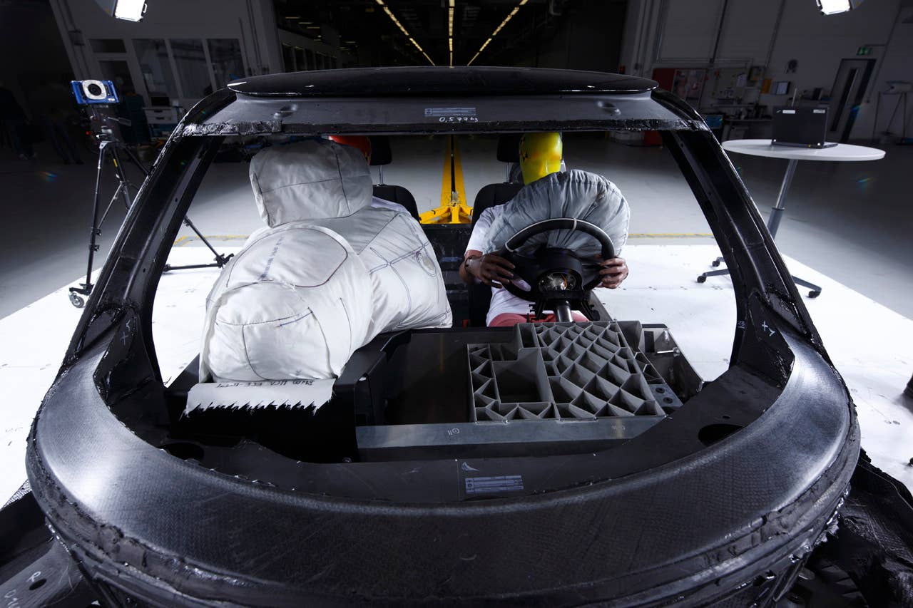 Experimental vehicle platform with body in white structure made from CFRP (06/2010)