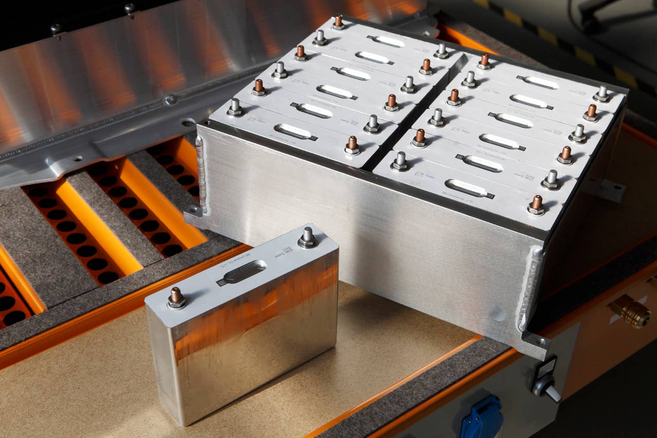 High voltage storage battery module and Lithium-Ion battery cell (06/2010)