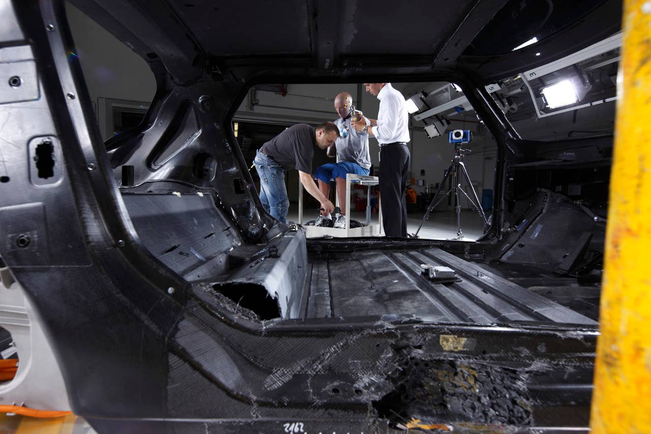Experimental vehicle platform with body in white structure made from CFRP (06/2010)