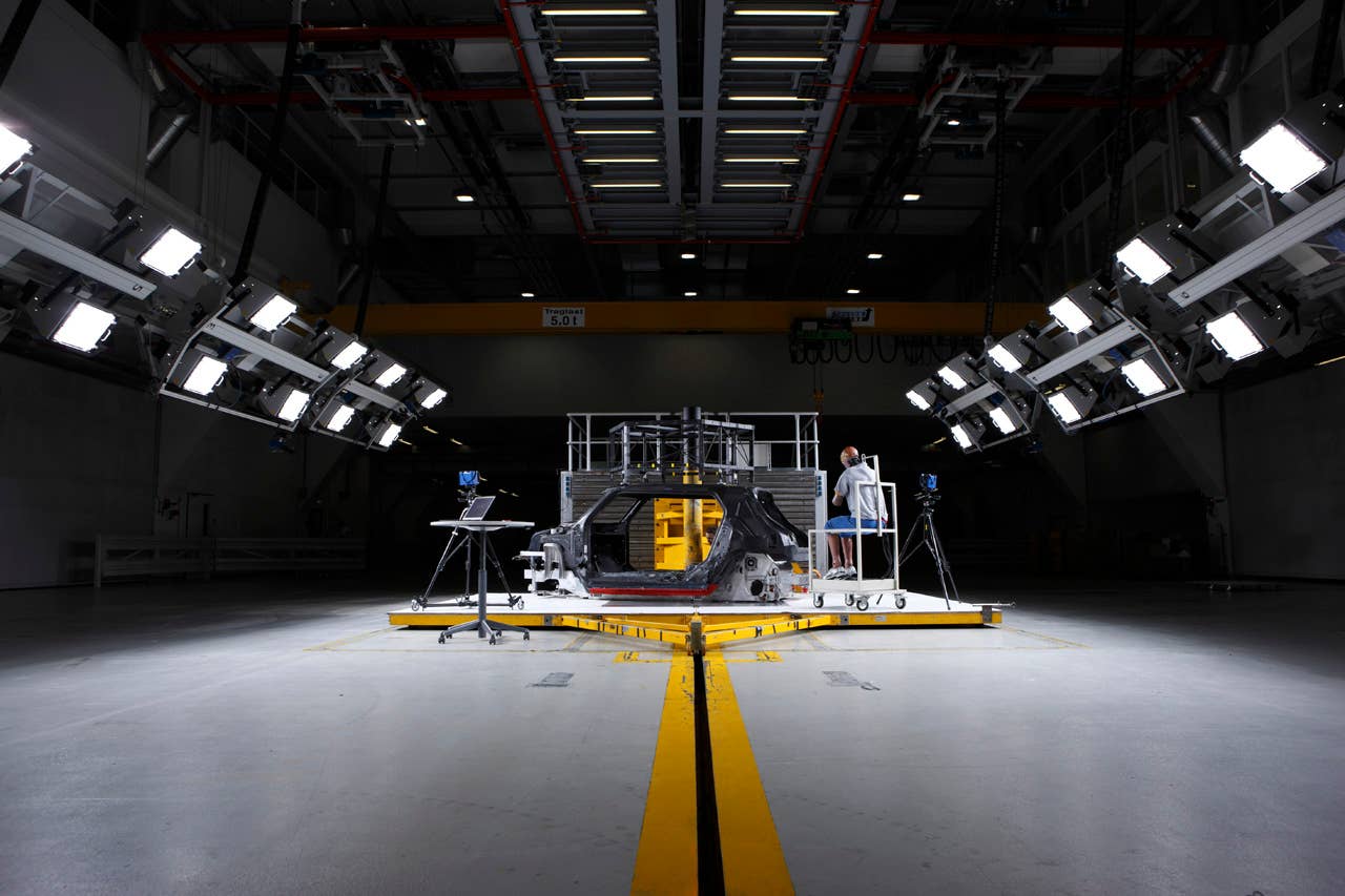 Experimental vehicle platform with body in white structure made from CFRP (06/2010)