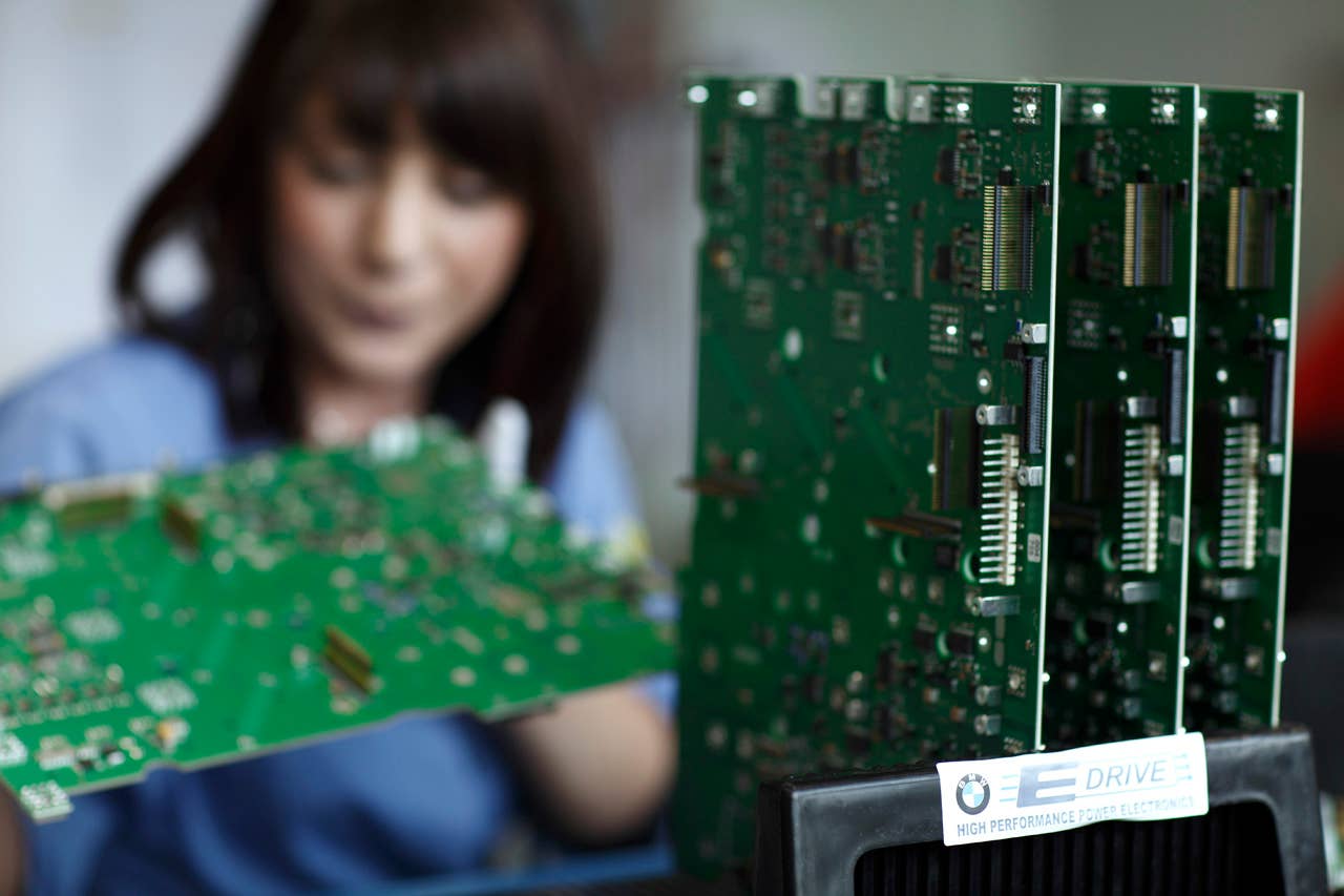 BMW Group Development Electric Drivetrain: Power Electronics (06/2010)