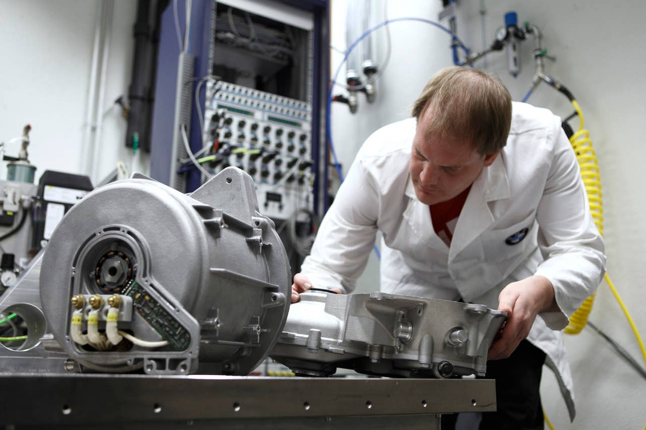 BMW Group Development Electric Drivetrain: Electric Motor and Gearbox (06/2010)