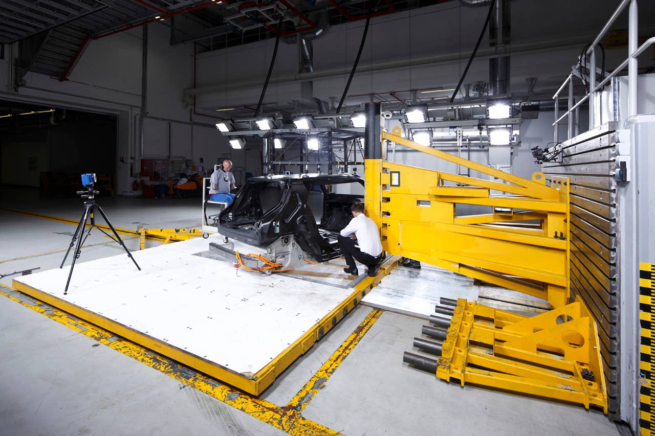 Experimental vehicle platform with body in white structure made from CFRP (06/2010)