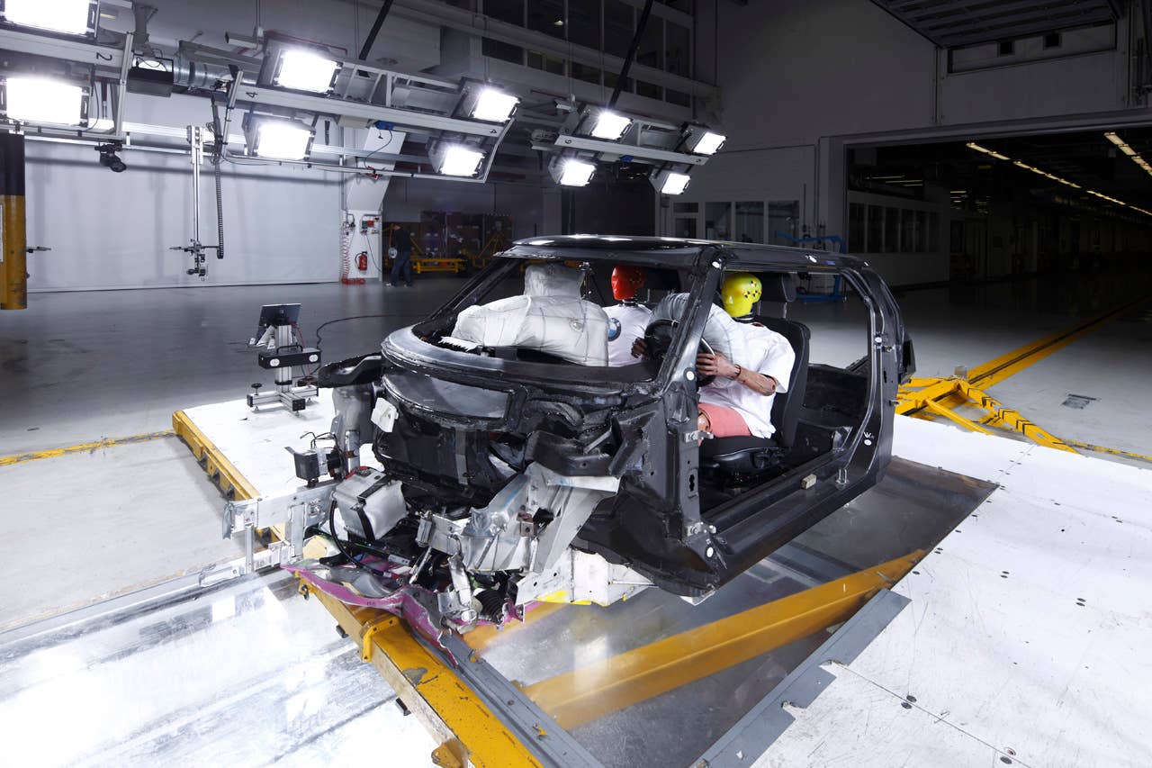 Experimental vehicle platform with body in white structure made from CFRP (06/2010)