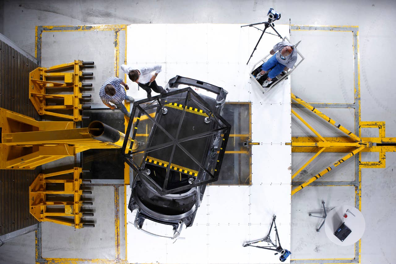 Experimental vehicle platform with body in white structure made from CFRP (06/2010)