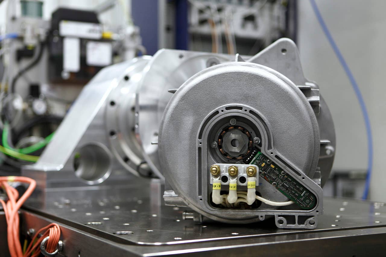 BMW Group Development Electric Drivetrain: Electric Motor (06/2010)