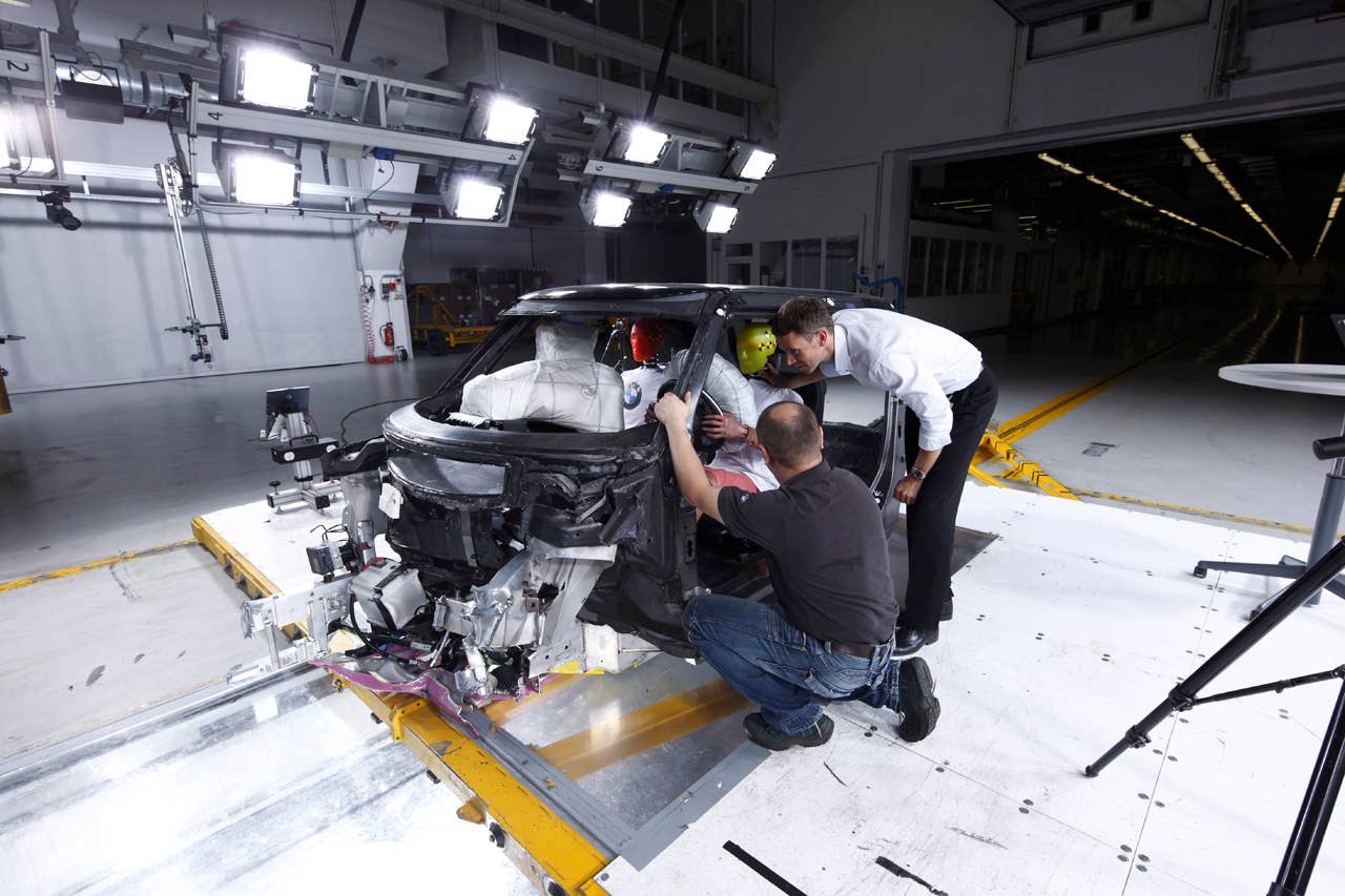 Experimental vehicle platform with body in white structure made from CFRP (06/2010)