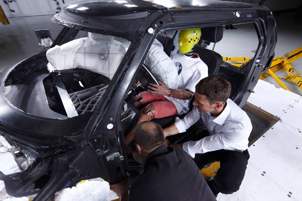 Experimental vehicle platform with body in white structure made from CFRP (06/2010)