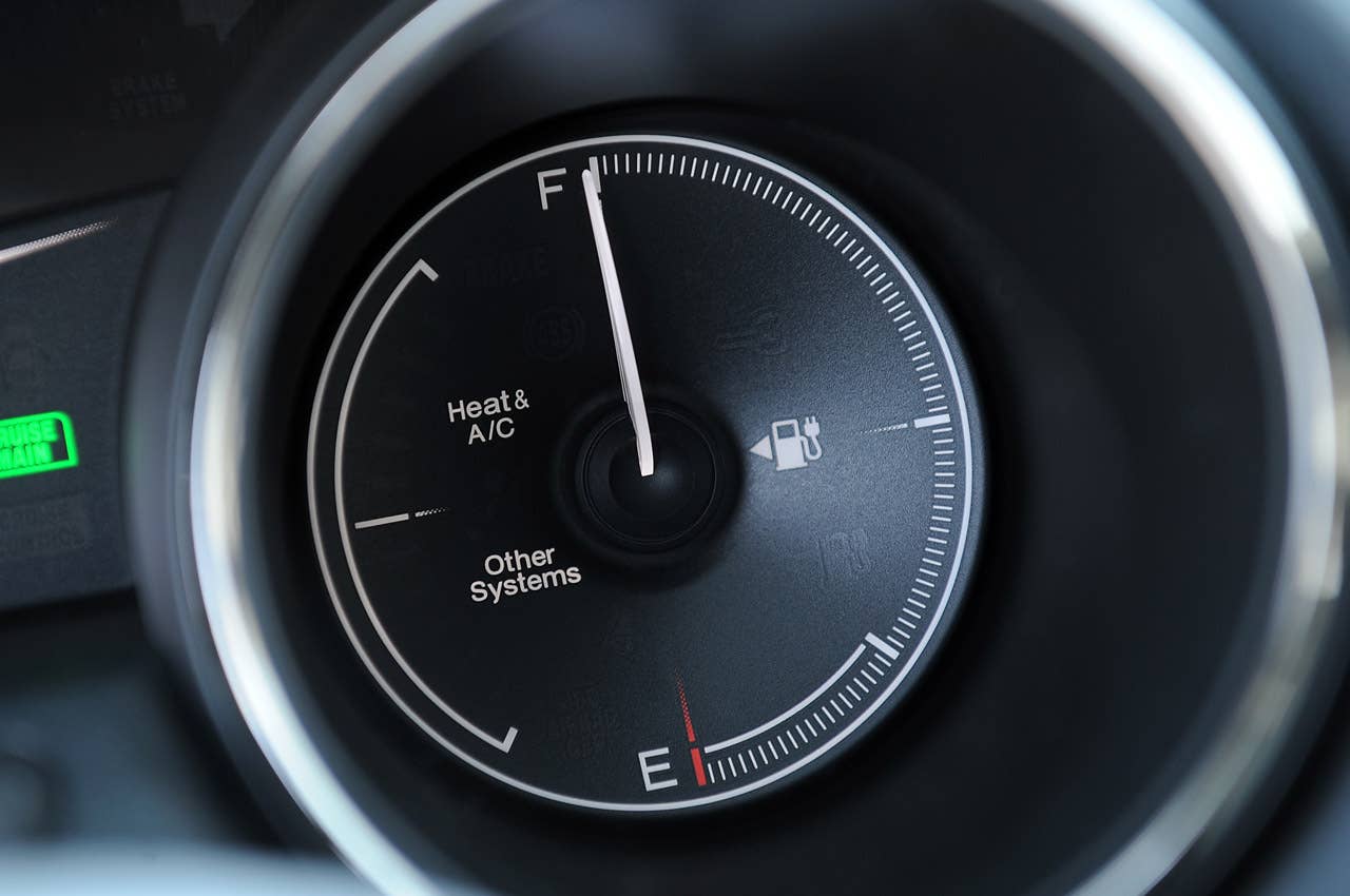 2013 Honda Fit EV battery capacity gauge