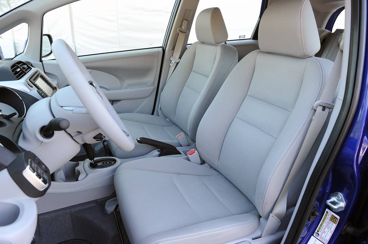 2013 Honda Fit EV front seats