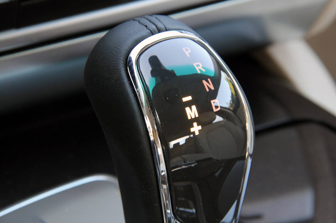 2014 Maserati Quattroporte gear selector