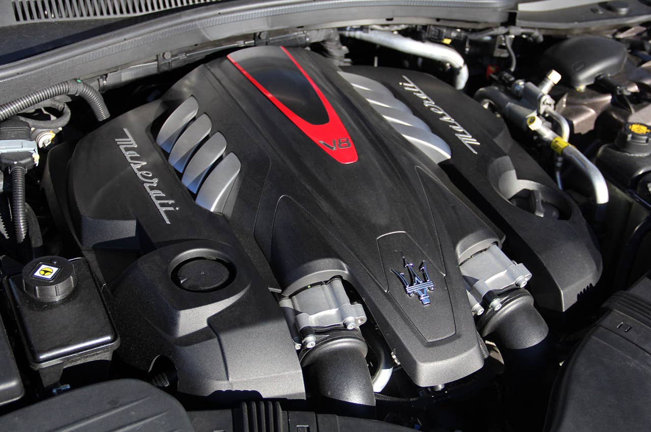 2014 Maserati Quattroporte engine