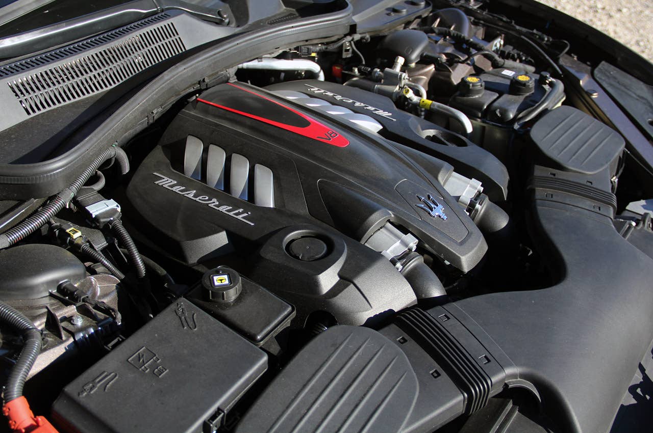 2014 Maserati Quattroporte engine