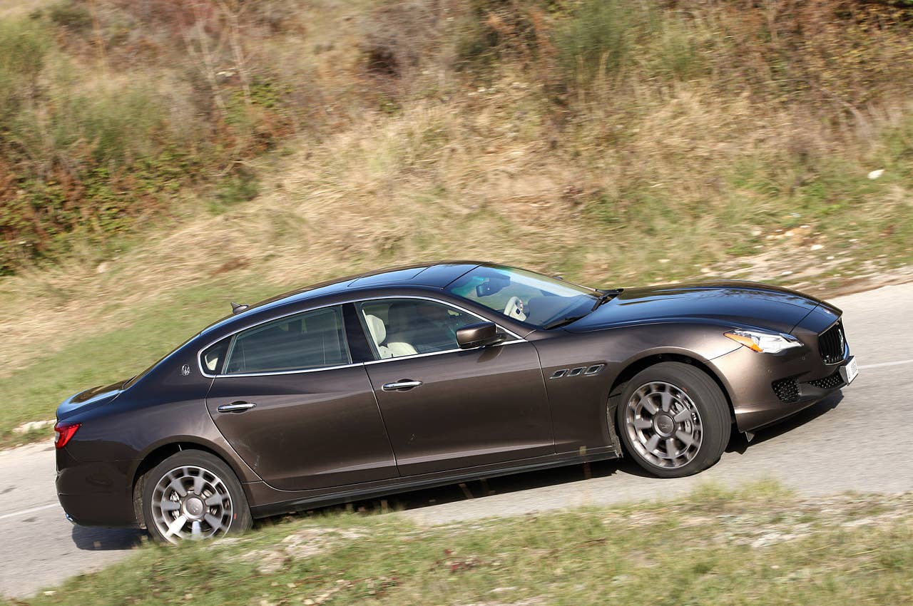 2014 Maserati Quattroporte driving
