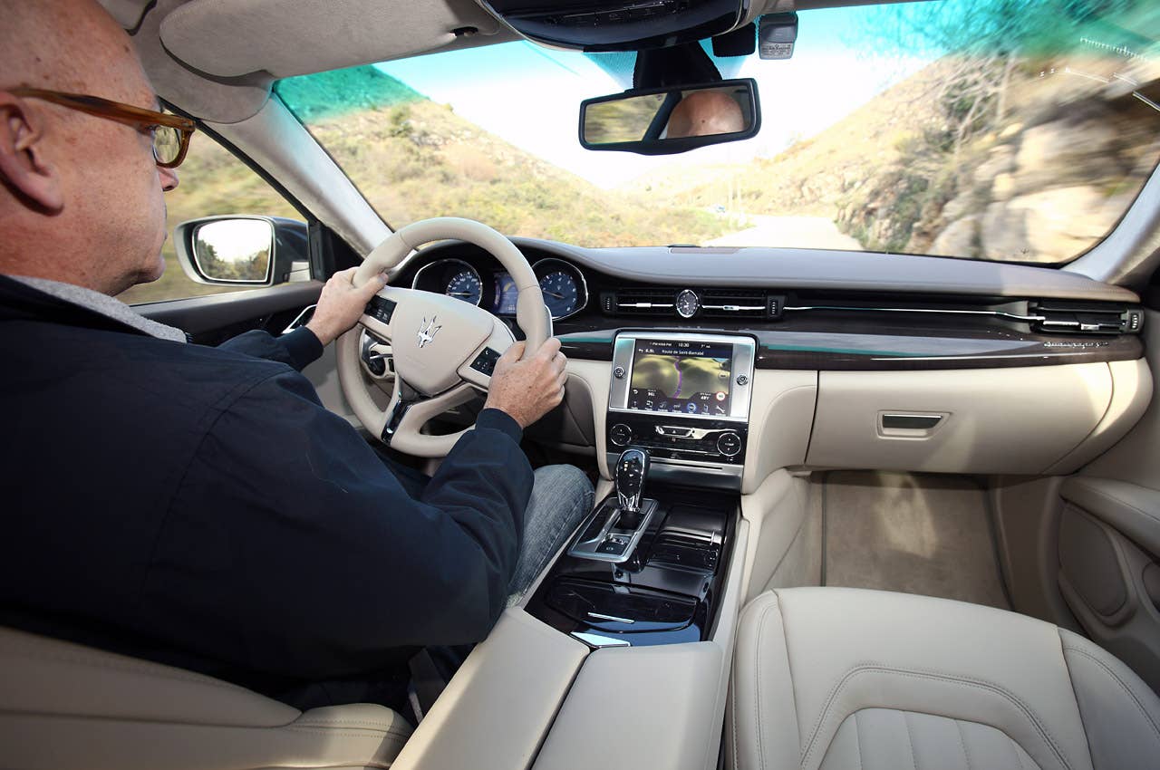 2014 Maserati Quattroporte interior