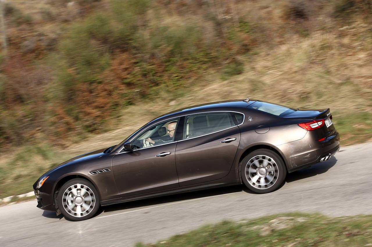 2014 Maserati Quattroporte driving