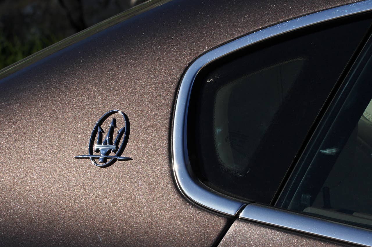 2014 Maserati Quattroporte side window