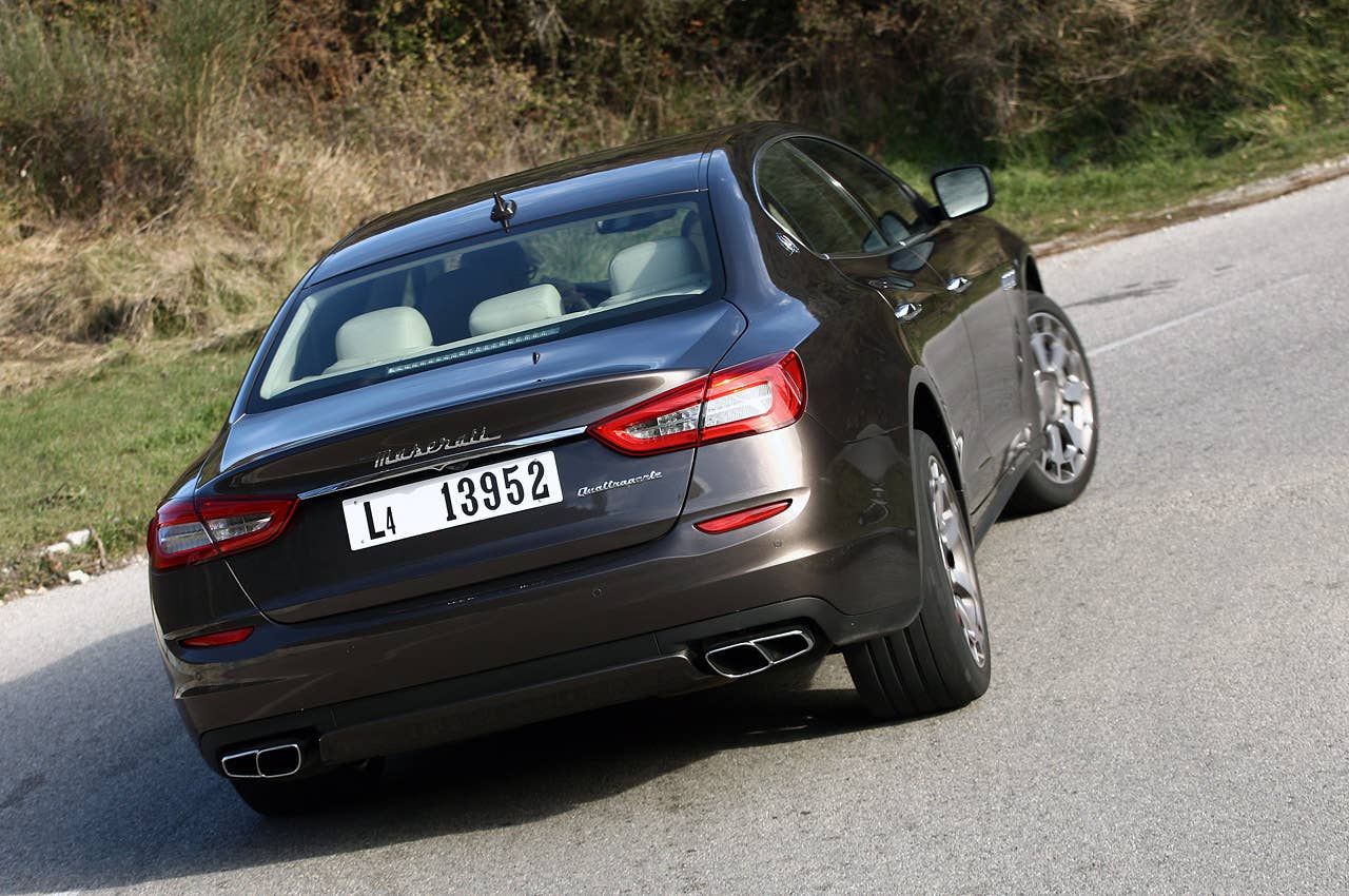 2014 Maserati Quattroporte driving