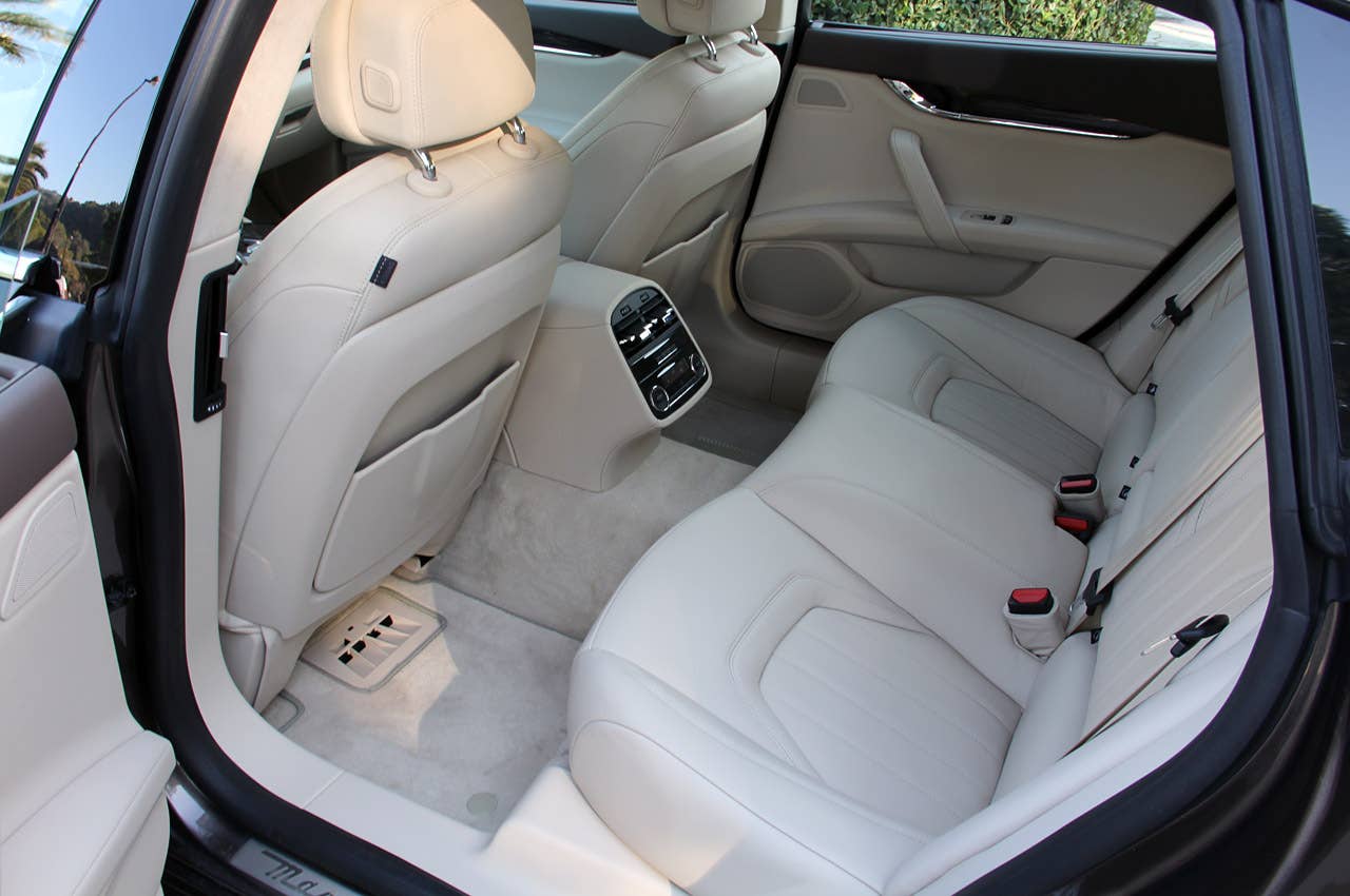 2014 Maserati Quattroporte rear seats