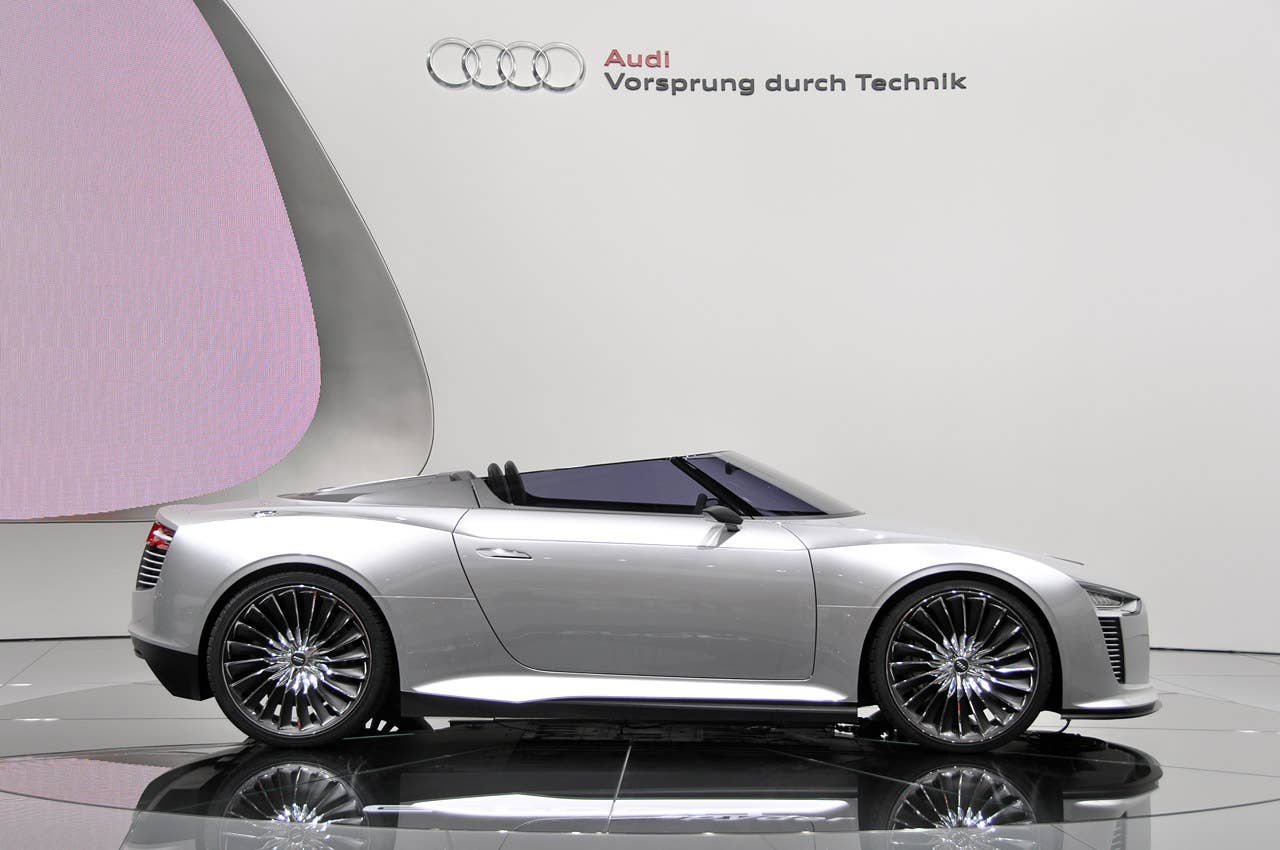Paris 2010: Audi e-tron Spyder Concept